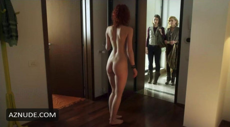 Justine Nude