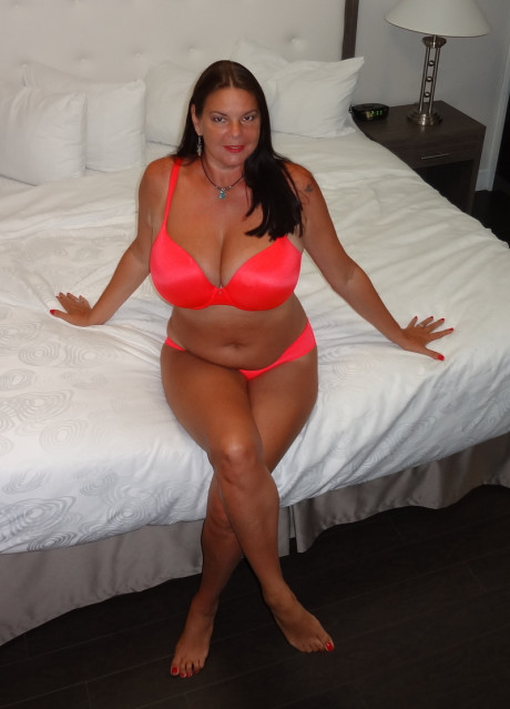 Carrie Moon Female Model Profile Sarnia Ontario Canada 30 Model